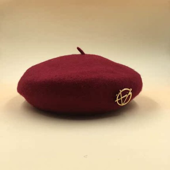 Chic Burgundy Beret Hat for Women –Pumpkin Painter Style - Picture 1 of 2